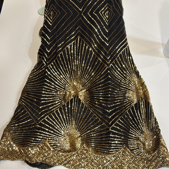 Black and Gold Art Deco Sequins Evening Dress - Size Medium - Picture 5 of 5